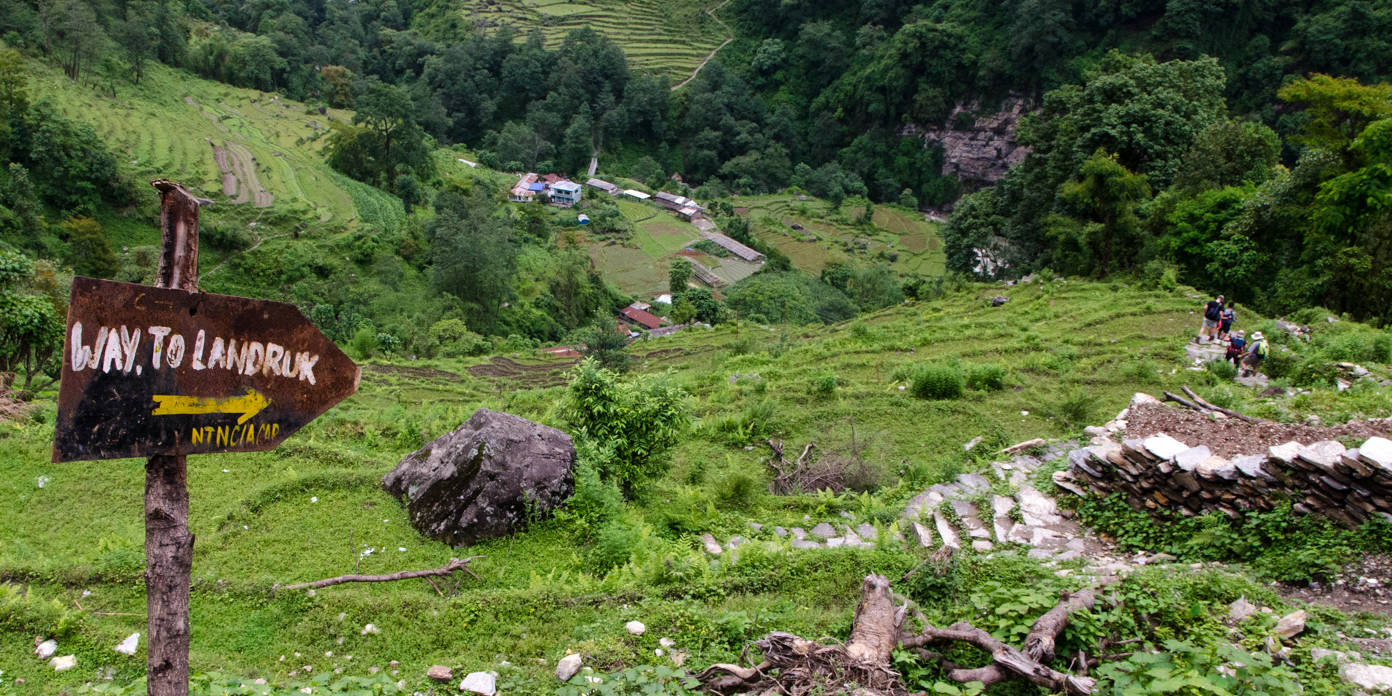 Down into the valley - Best hiking in Nepal