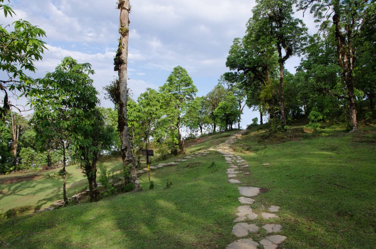 The approach to Pothana - best hiking in Nepal